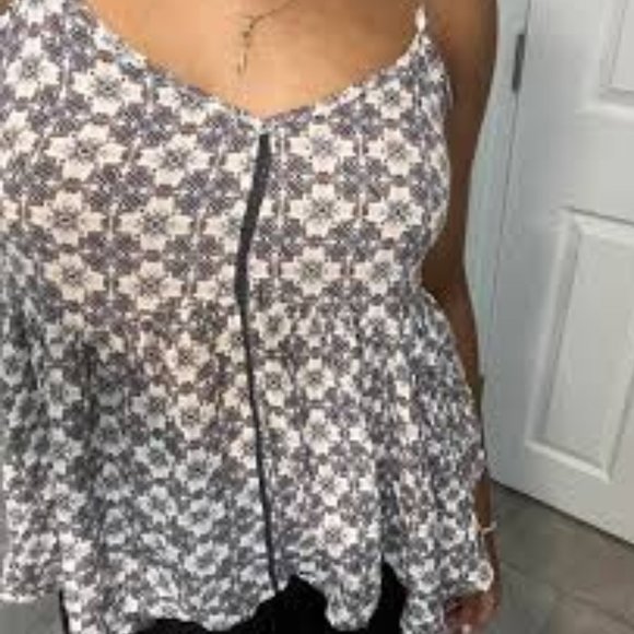 Rue 21 spaghetti strap geometric top - Picture 2 of 6
